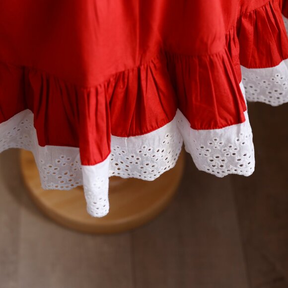 Red Pinafore Dress Embroidered Lace Eyelet Trim Size 2T/3T Perfect Condition - Picture 7 of 7